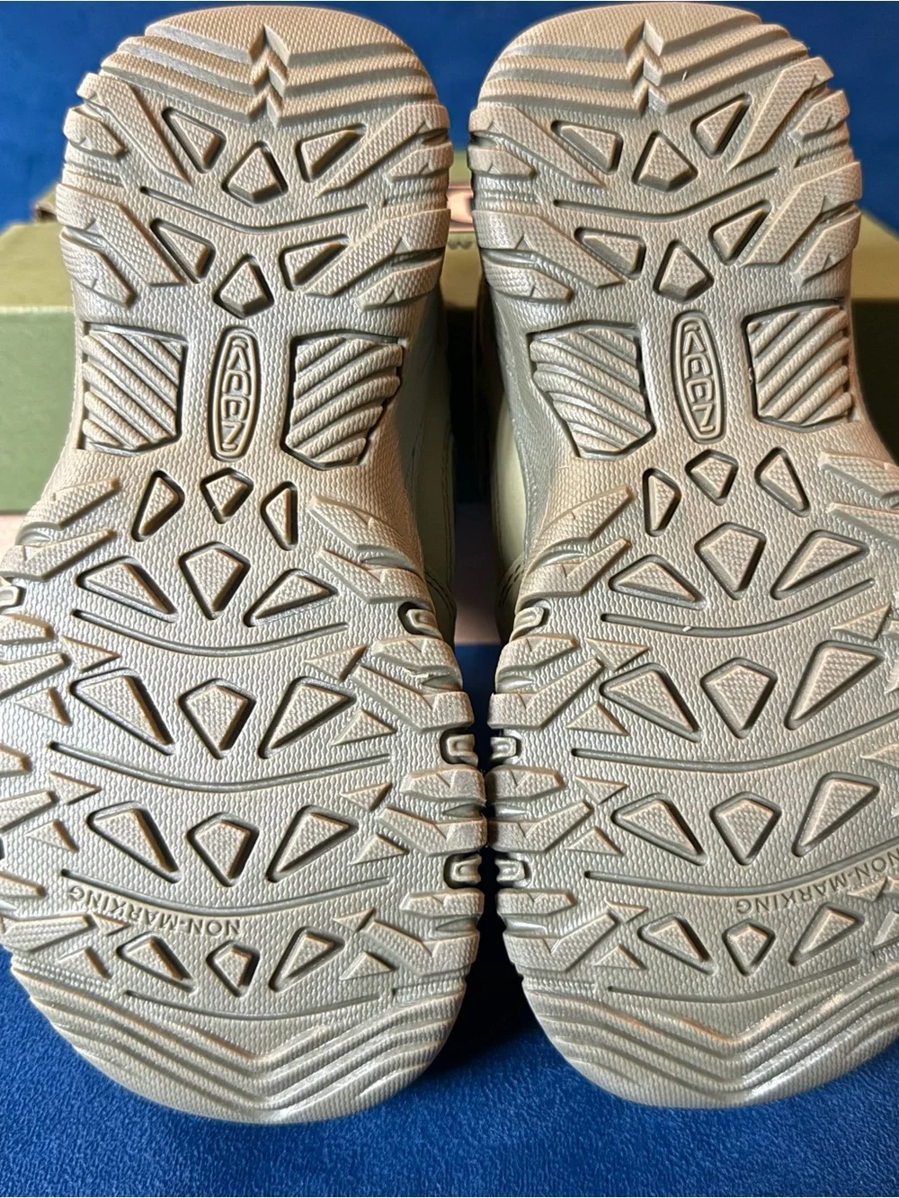 KEEN - Kids Low-Top Hiking Shoes - Olive Green - Size 1 - BRAND NEW! Waterproof